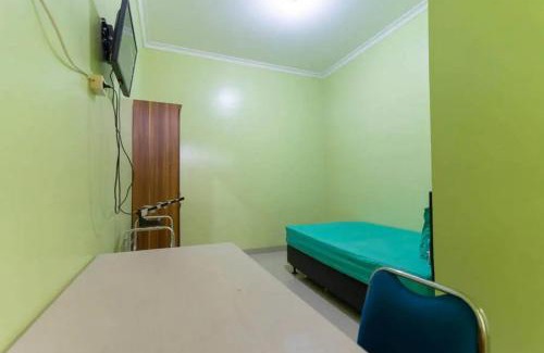 Ciputat Hotel | Kostawira Syariah Bintaro Mitra RedDoorz