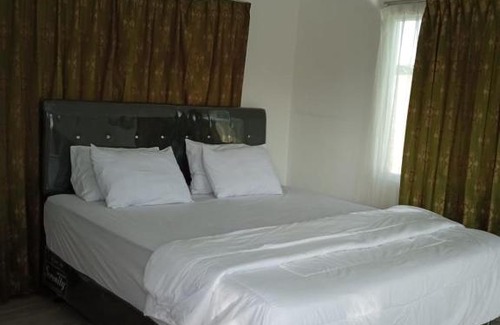 West Bandung House | Larochelle villa pool view