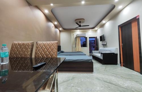 Kolkata Apartment | Massive 3BHK Serviced Apt for Big Groups & Family