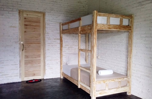 Medewi Hostel | Medewi Dorm House - Surf&Stay