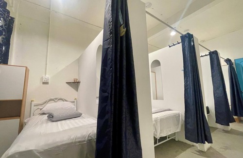 China Town Hostel | Moon PiTi