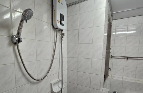 Thung Maha Mek House | Motel ∙ 8 guests
