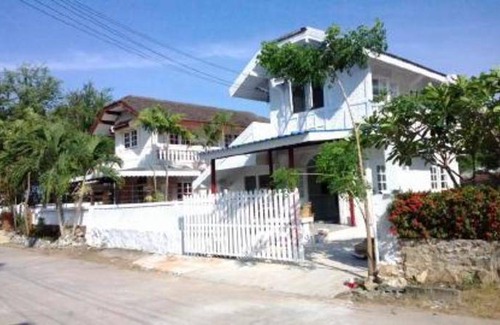 Na Chom Thian House | Motel ∙ 8 guests