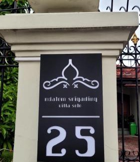 Solo City Centre Bed & Breakfast | Ndalem Srigading Villa Solo
