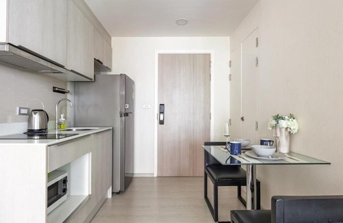 Khlong Toei Apartment | NearBts Gym BigPool Fast Wifi Checkin24h 39