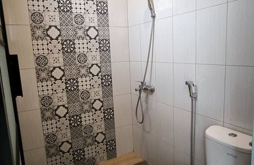 Mungkid House | Nez's Guesthouse Syariah