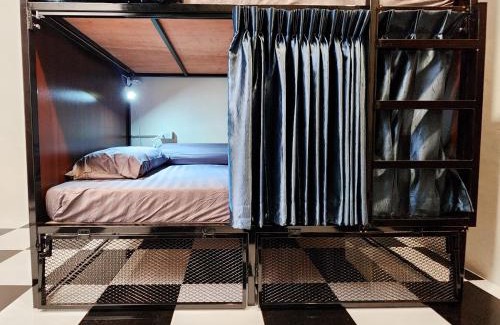 China Town Hostel | Noir Cafe And Hostel Chinatown Bangkok