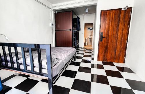 China Town Hostel | Noir Cafe And Hostel Chinatown Bangkok