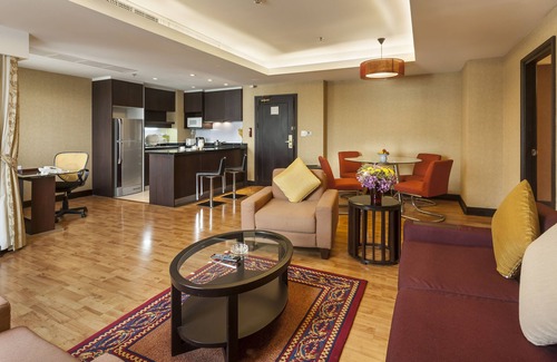 Bangkok Central Business District Apartment | One Bedroom Grand Suite Apartment in the city center (G10)