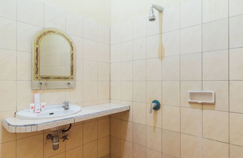 Ambon Hotel | OYO 2269 Hotel Astika