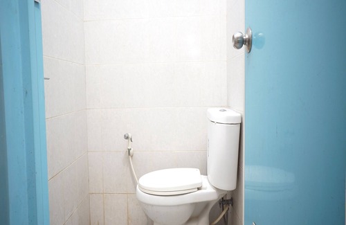 Malang Hotel | OYO Life 93382 Gajayana Kost Female Only Syariah