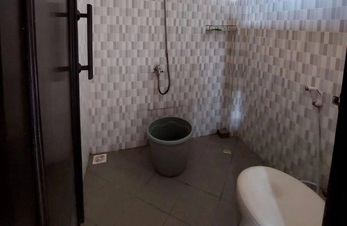 Trenggalek Hotel | OYO Life 93525 Griya Wafira Trenggalek Syariah