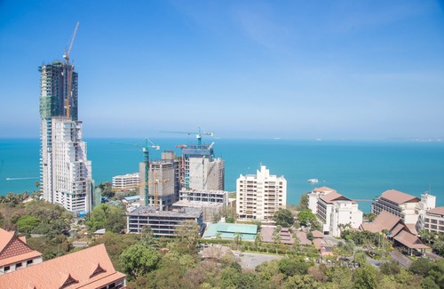 North Pattaya Hotel | R-Con Wong Amat Suite