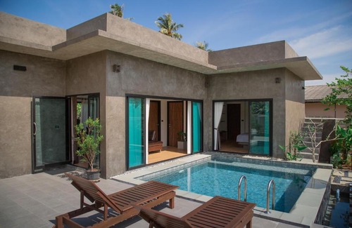 Ban Khlong Haeng Villa | Raksa Private Pool Villa