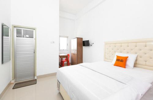 Makassar Hotel | RedDoorz at Losari Area 2 Makassar