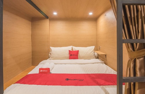 Pangandaran Hostel | RedDoorz Hostel @ Grand Pangandaran