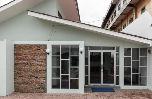 Medan House | RedDoorz Plus near RS USU Medan 2