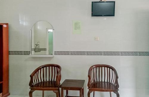 Pacitan Hotel | RedDoorz Syariah @ Hotel Sidomulyo Pacitan