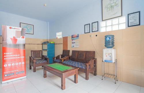 Jalancagak House | RedDoorz Syariah @ Tambak Mekar Street Subang