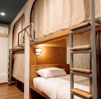 Talat Yot Hostel | Rere Hostel - รีรีโฮสเทล