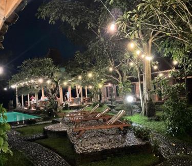 Borobudur House | Rumah Dharma