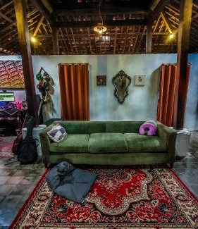 Purworejo House | Rumah Gaharu - Kulon