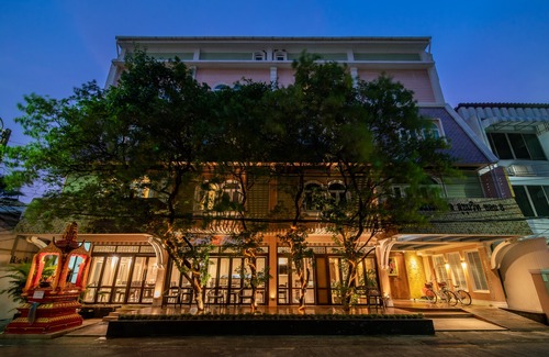 Nana Hotel | Salil Hotel Sukhumvit Soi 8