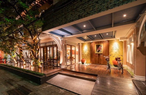Nana Hotel | Salil Hotel Sukhumvit Soi 8