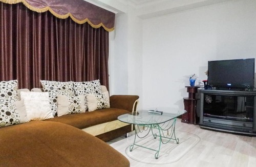 Suko Manunggal Apartment | Scenic 2BR Apartment at Taman Beverly By Travelio