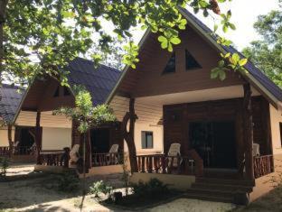 Nuea Khlong Resort | Season Bungalow
