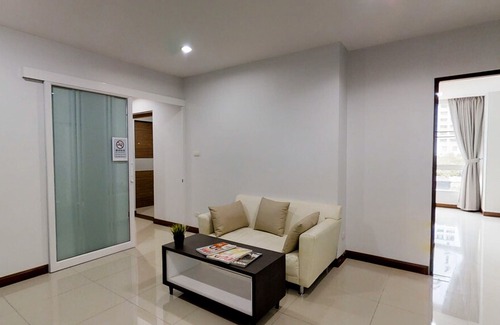Ekkamai Apartment | Serviced Residence (UN10604)