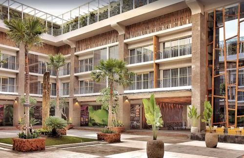 Nakula Apartment | Spacious Modern Suite with Free Minibar Items (T Sand Suite18)