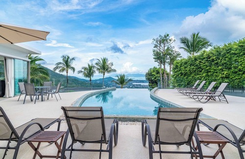 Lamai Villa | Stunning 6-bedroom retreat with mesmerizing sea views, saltwater infinity pool, and rooftop solarium