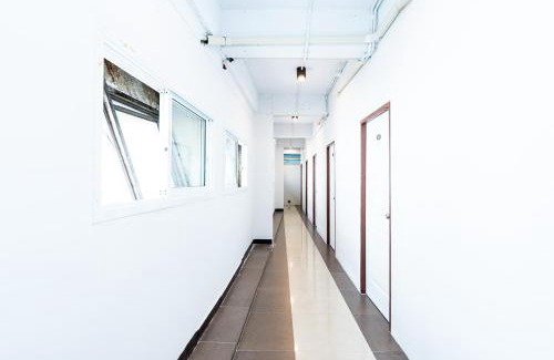 Talat Yot Hostel | The Hidden Khaosan Rambutri - เดอะ ฮิดเดน ข้าวสาร รามบุตรี