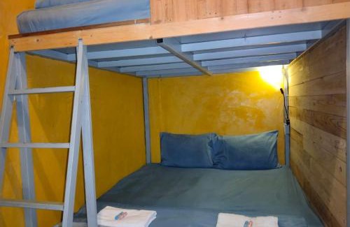 Pom Prap Hostel | Time Sabai 32