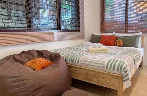 Bangkok Yai Hostel | Tiny Cozy Room - Wat Arun