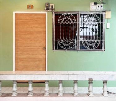 Bangkok Yai Hostel | Tiny Cozy Room - Wat Arun