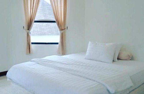 Cipanas Villa | Villa 5 kamar kota bunga