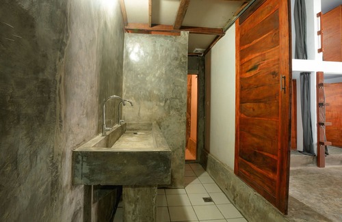 Kuta Hotel | Waiwas Hostel