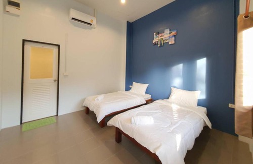 Khuekkhak Hostel | We Hostel Khaolak