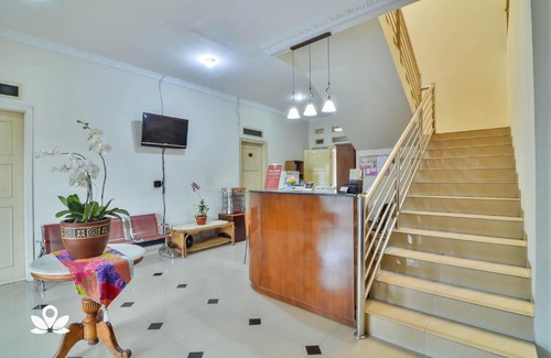 Bandung House | ZEN Rooms Basic GOR Cikutra