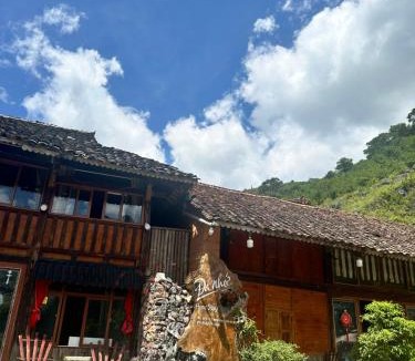 Meo Vac House | Đá Nhớ Homestay