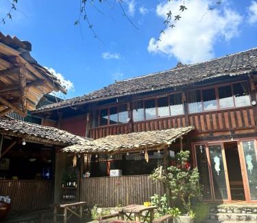 Meo Vac House | Đá Nhớ Homestay