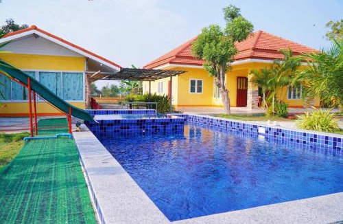 Cha-am House | ตาลฟ้ารีสอร์ท (Tanfah Resort)