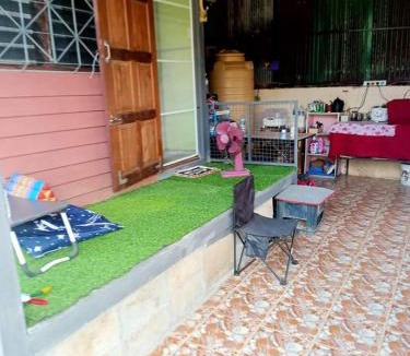 Tha Sut House | บ้านสวนสบายใจโฮมสเตย์ ใกล้มหาวิทยาลัยแม่ฟ้าหลวงบ้านเดี่บว 1 ห้องนอน 1 ห้องน้ำ