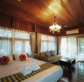 Udon Thani House | บ้านสวนแก้วคำแพง Baan Suan Kaew Khampaeng