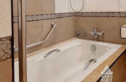 Nai Mueang Hotel | บ้านเกื้อ เดอะ ลิฟวิ่ง