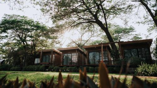 Chanot Hotel | บ้านเคียงสะหวัน