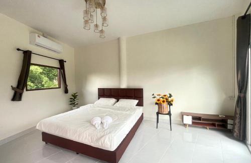 Noen Maprang House | ภูผา เฮ้าส์ รีสอร์ท