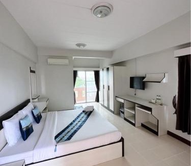 Saen Suk Apartment | สวัสดีแมนชั่น